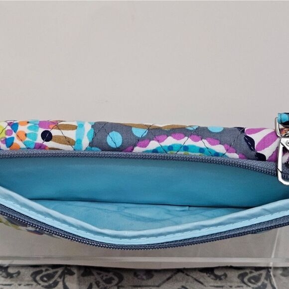 Vera Bradley, Wristlet/Crossbody in Gorgeous Colors. NWT - Picture 6 of 6